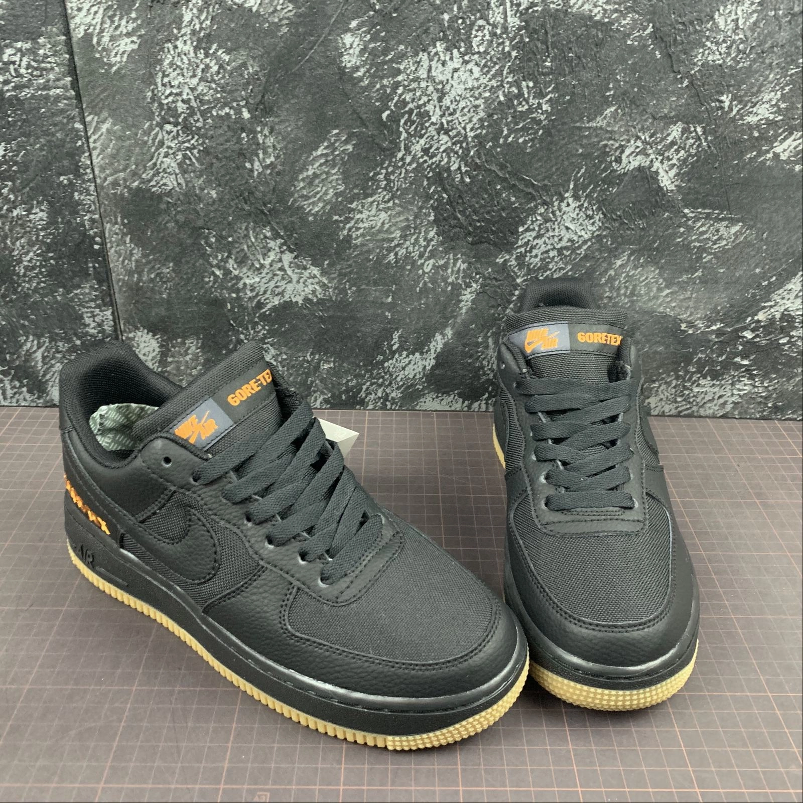 Quick Fit Smooth Soles Air Force 1 Low Gore-Tex Black Light Carbon CK2630-001