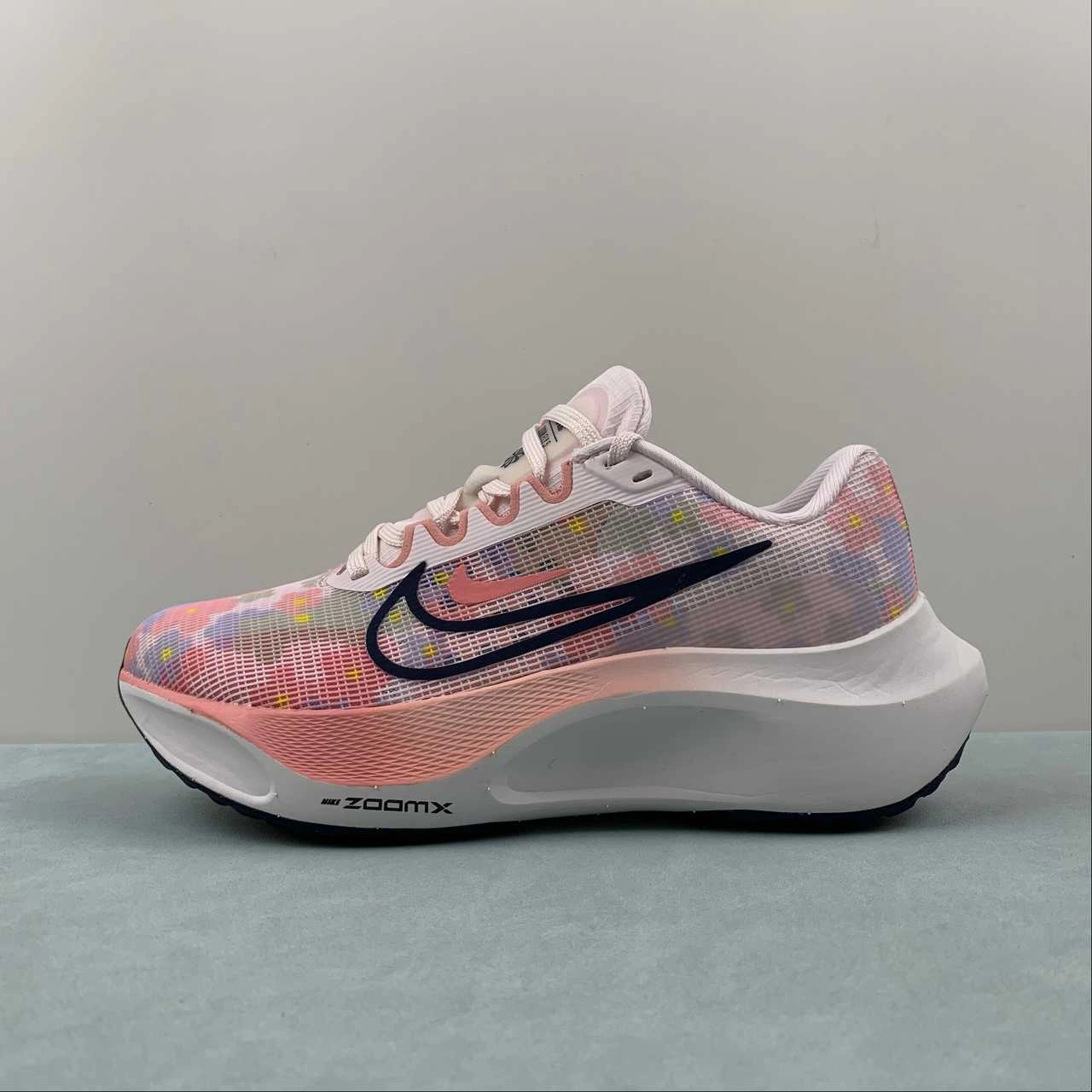 Zoom Fly 5 Pearl Pink Midnight Navy DV7894-600 Heel design minimizes rolling and overcorrection