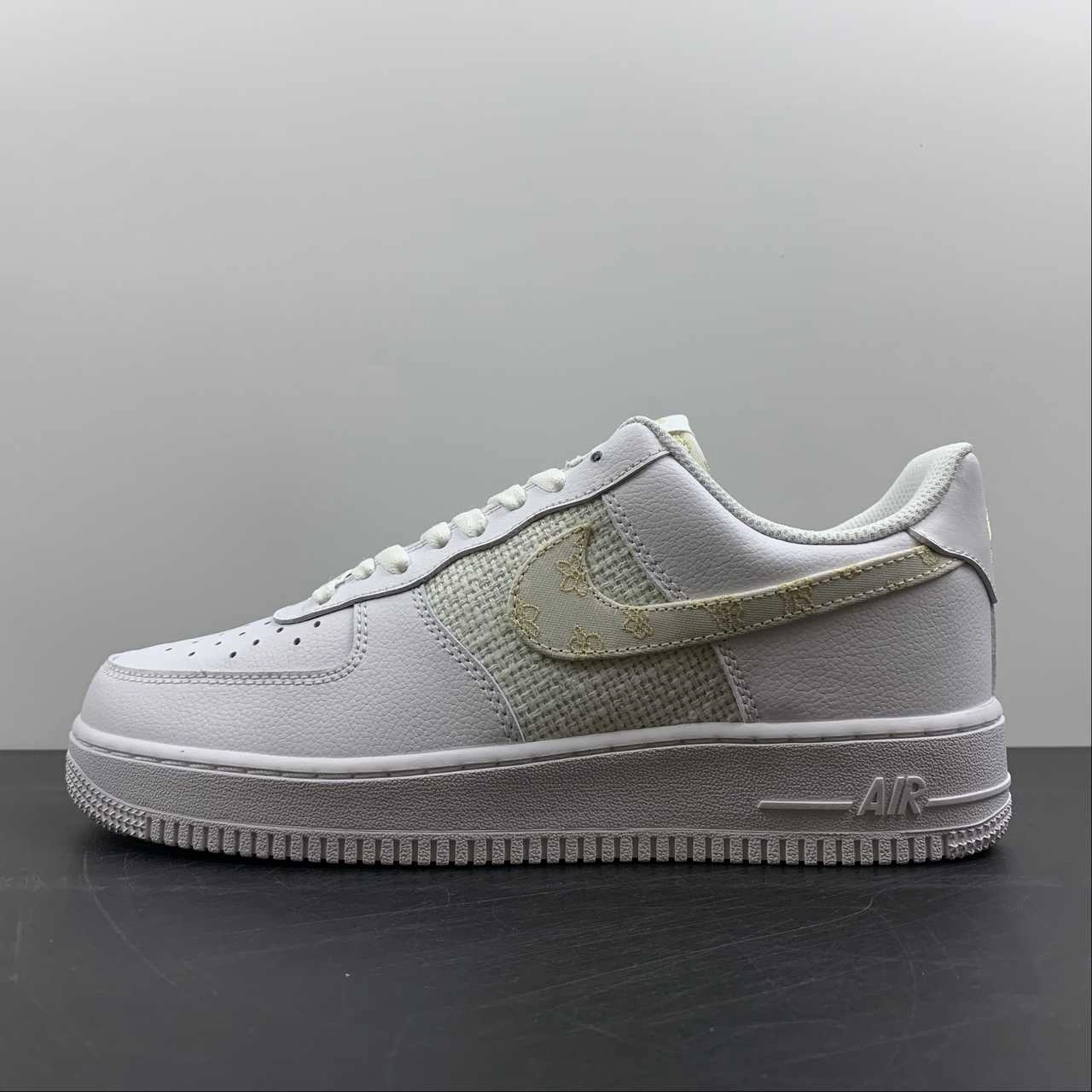 Sandals Air Force 1 Low Flower Swoosh White Gold DO9458-100