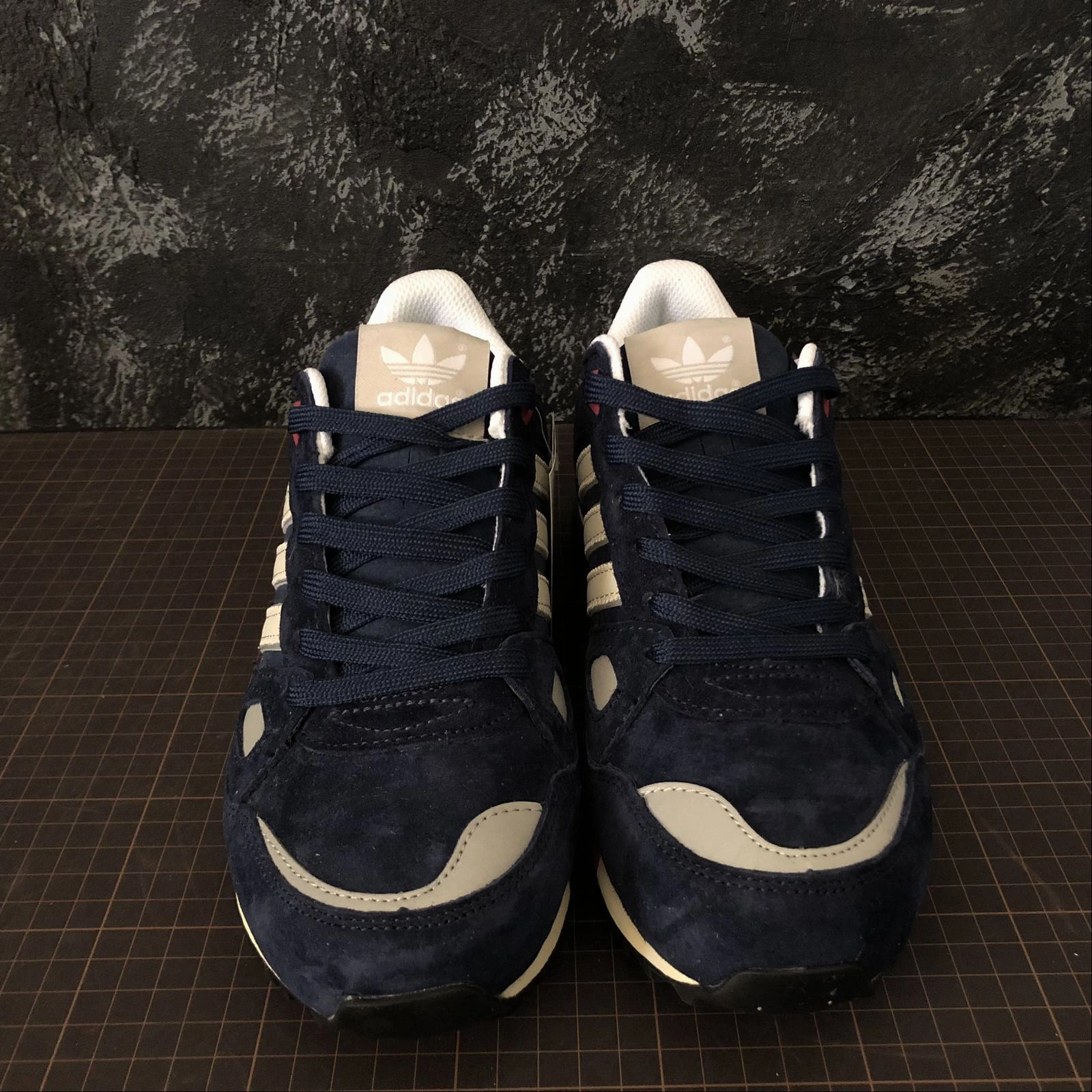 Adidas ZX750 Navy White Red Q35065 Amazing flexibility