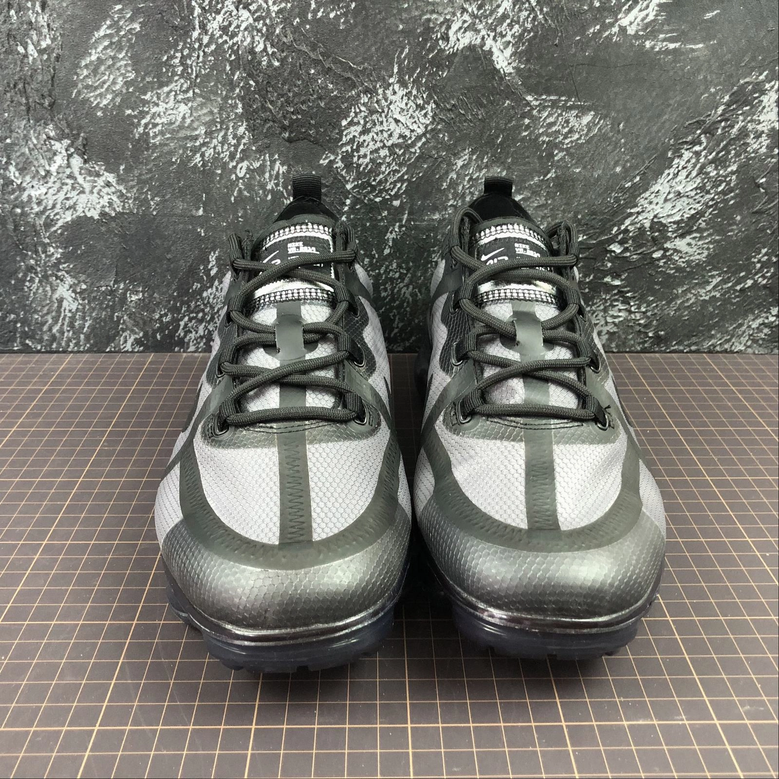 Vibrant breathability Air VaporMax 2019 VM3 Triple Black Metallic AR6631-004