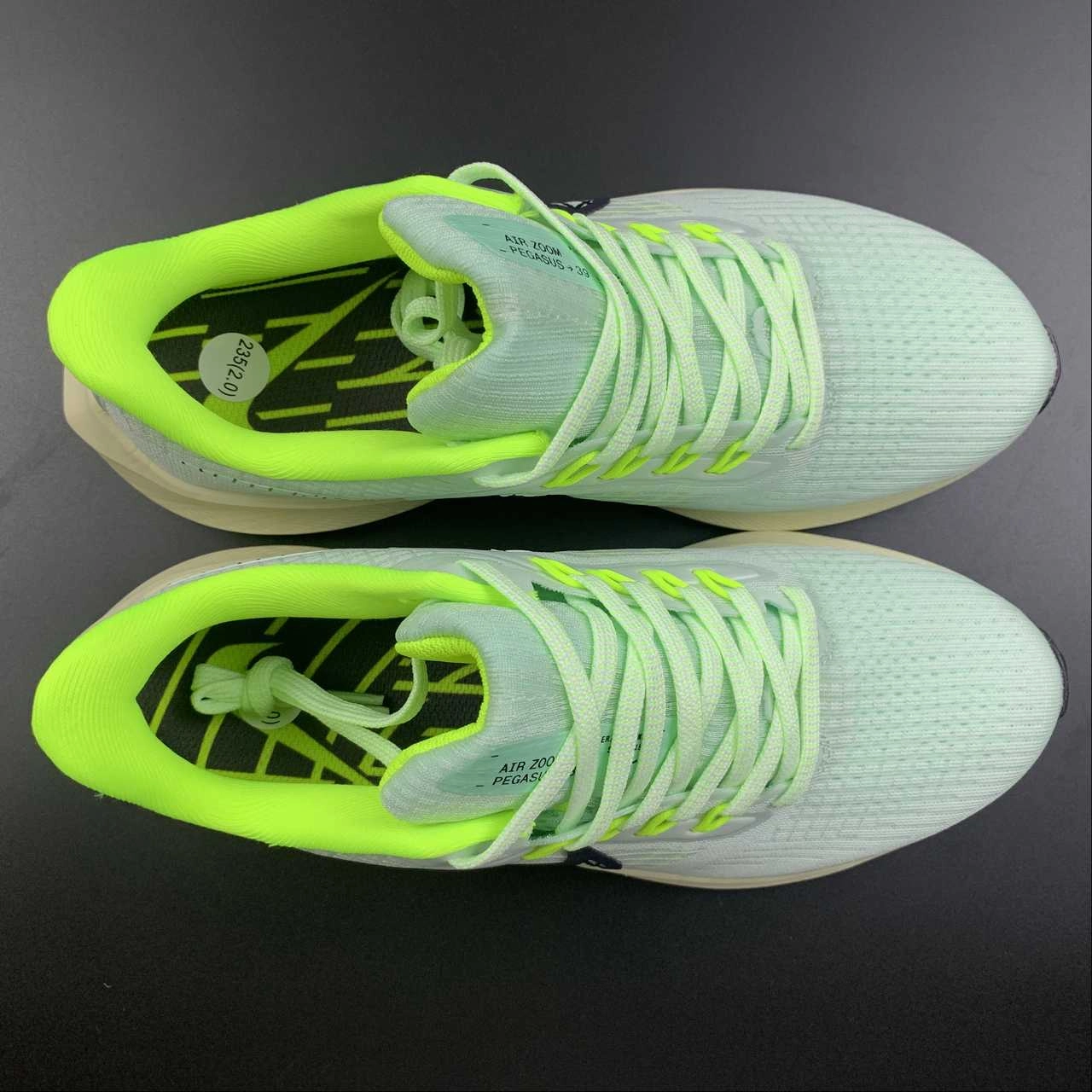 Air Zoom Pegasus 39 Light Green Fluorescent Green Metallic Green Black DH4072-301 Seamless construction Lateral Control