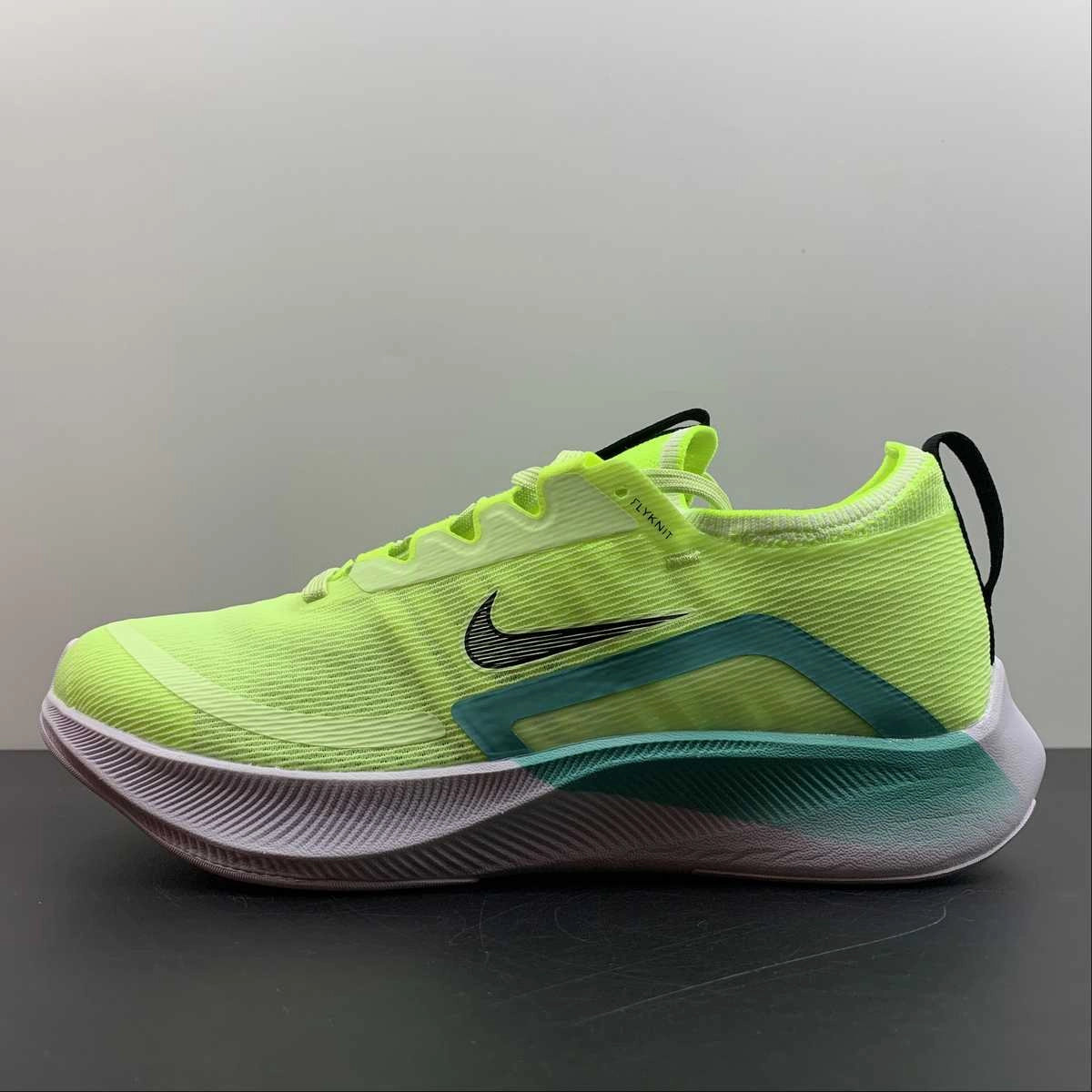Active Ready Zoom Fly 4 Barely Volt Black-Dynamic Turq CT2401-700