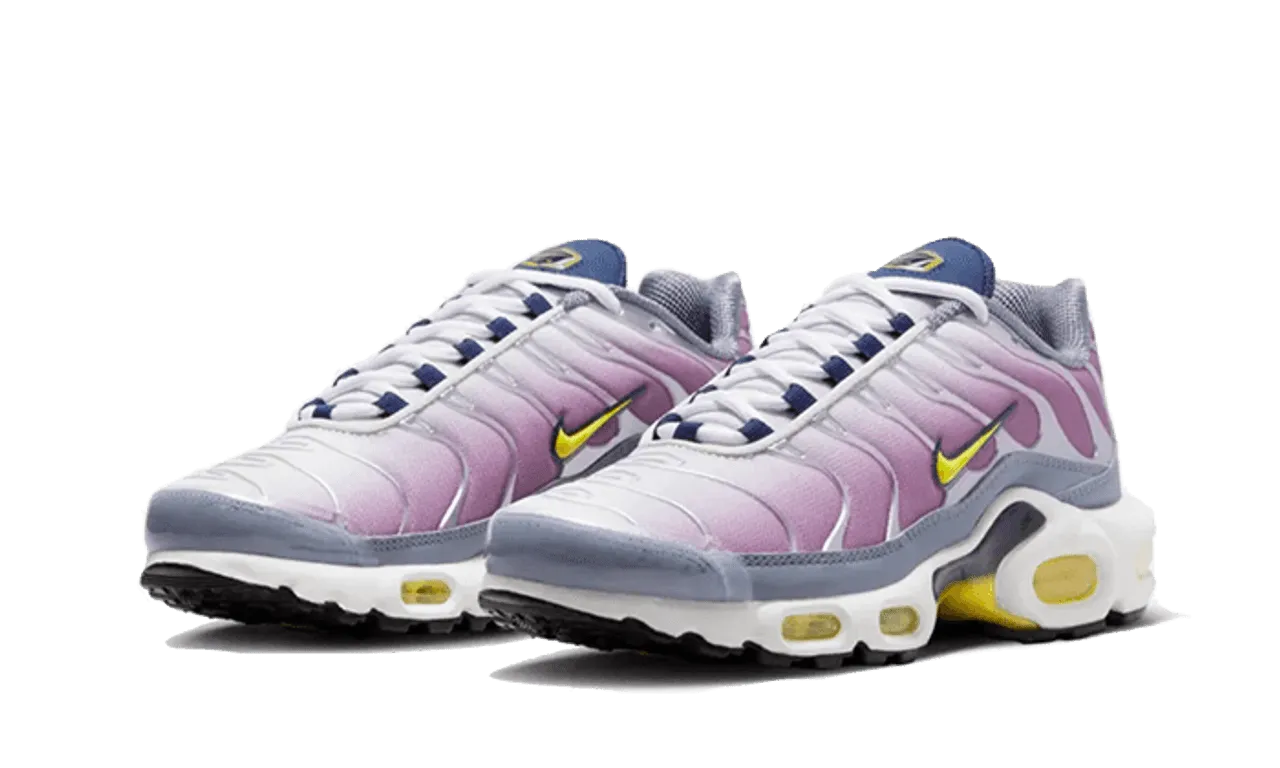 running shoes for sports enthusiasts Nike Air Max Plus Violet Dust