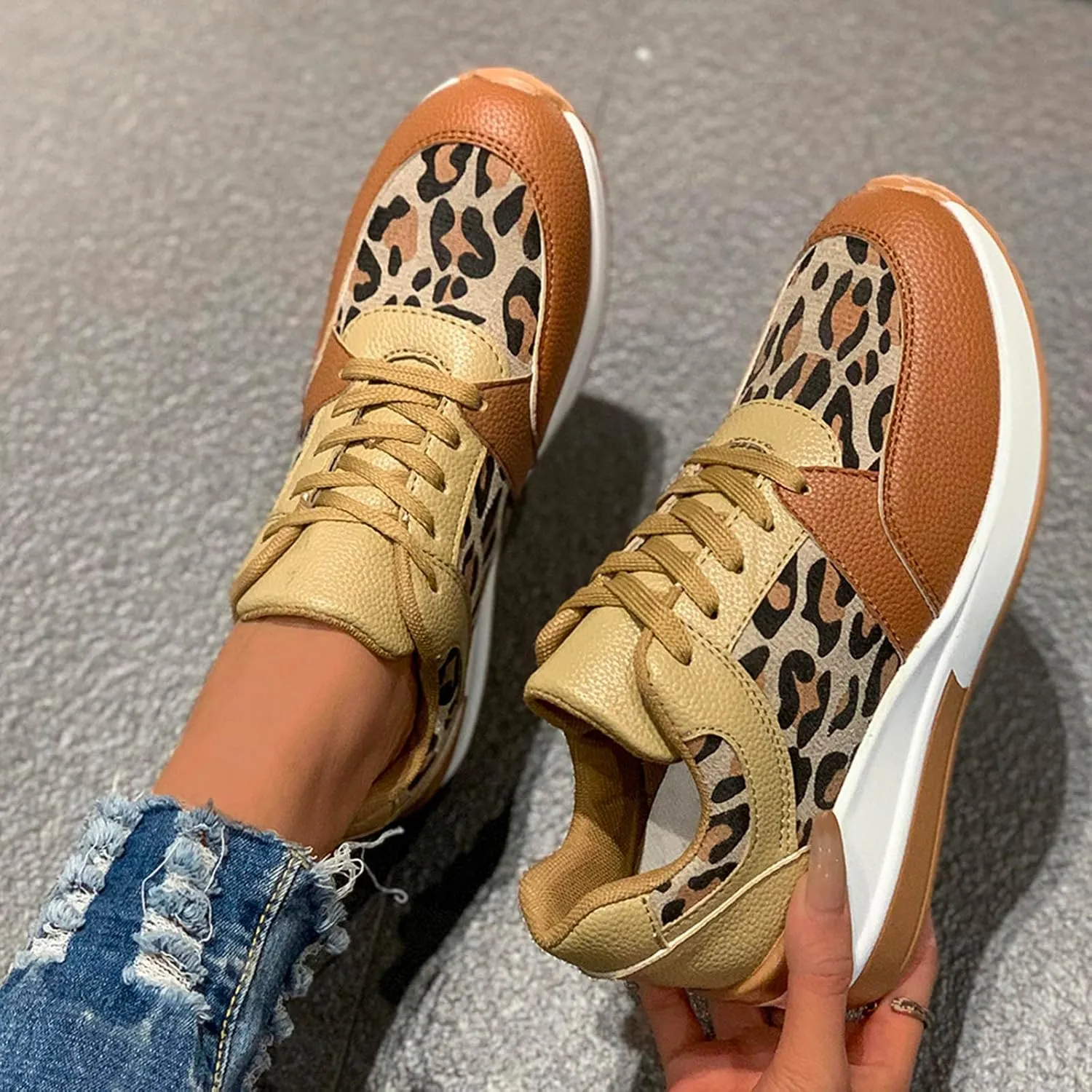 Womens Casual Sneakers Comfortable Flat Bottom Running Tennis Shoes Women Lightweight Lace Up Walking Shoes