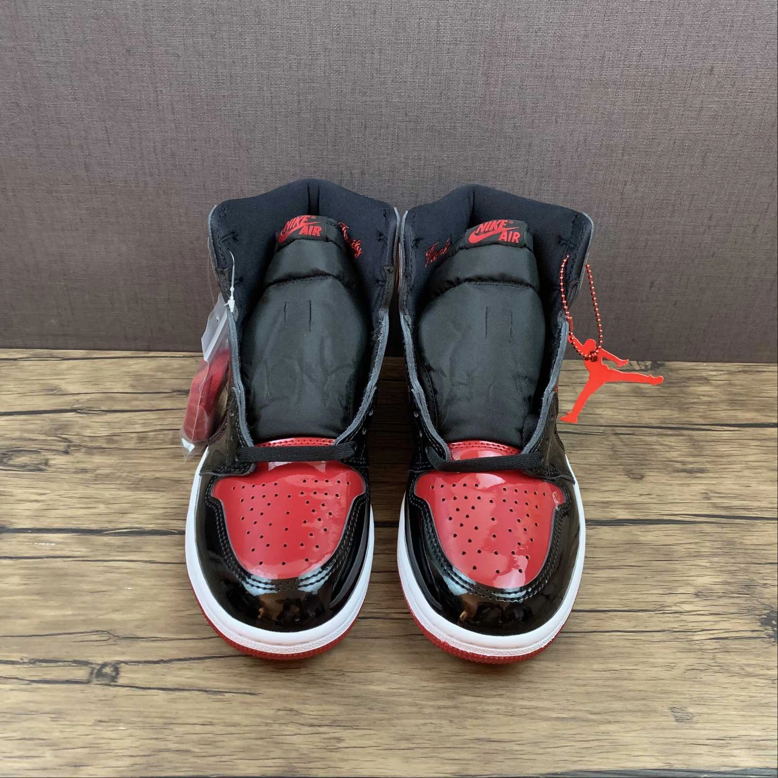 Breathable Ease SlipOn Air Jordan 1 Retro High OG ??Bred Patent?? Black White-Varsity Red (2021)555088-063