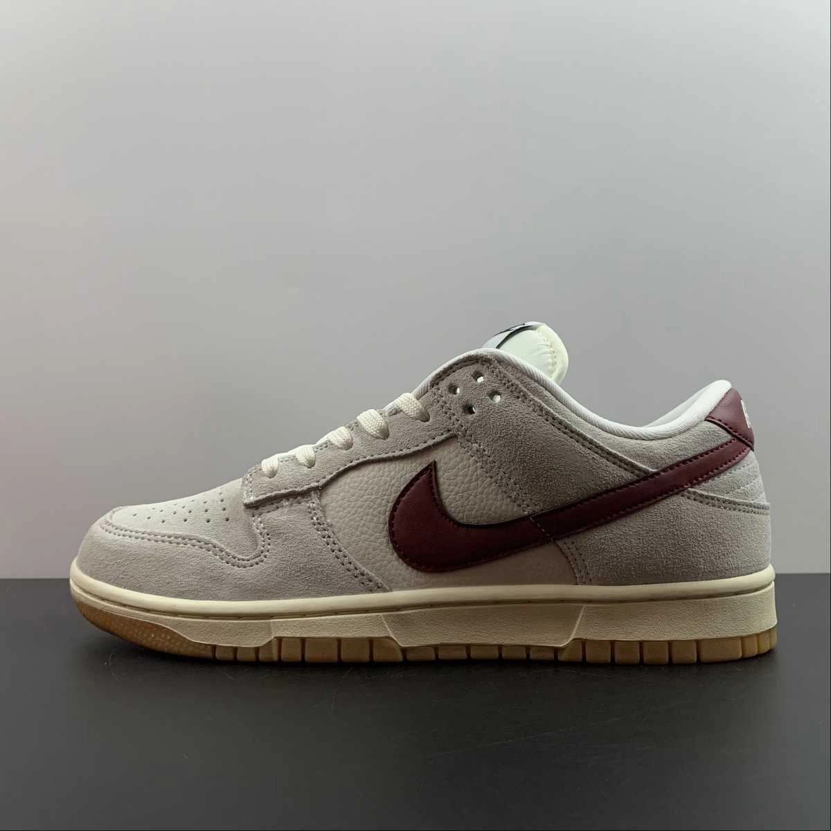 SB Dunk Low Beige Wine Red HC0808-100 Stability frame Trendy Look