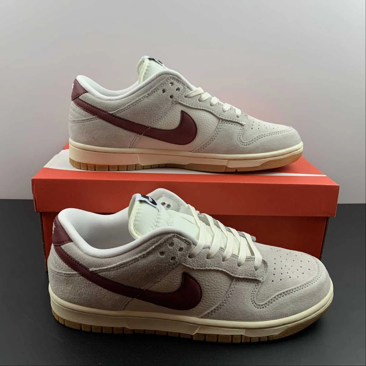 Stable Footing SB Dunk Low Beige Wine Red HC0808-100