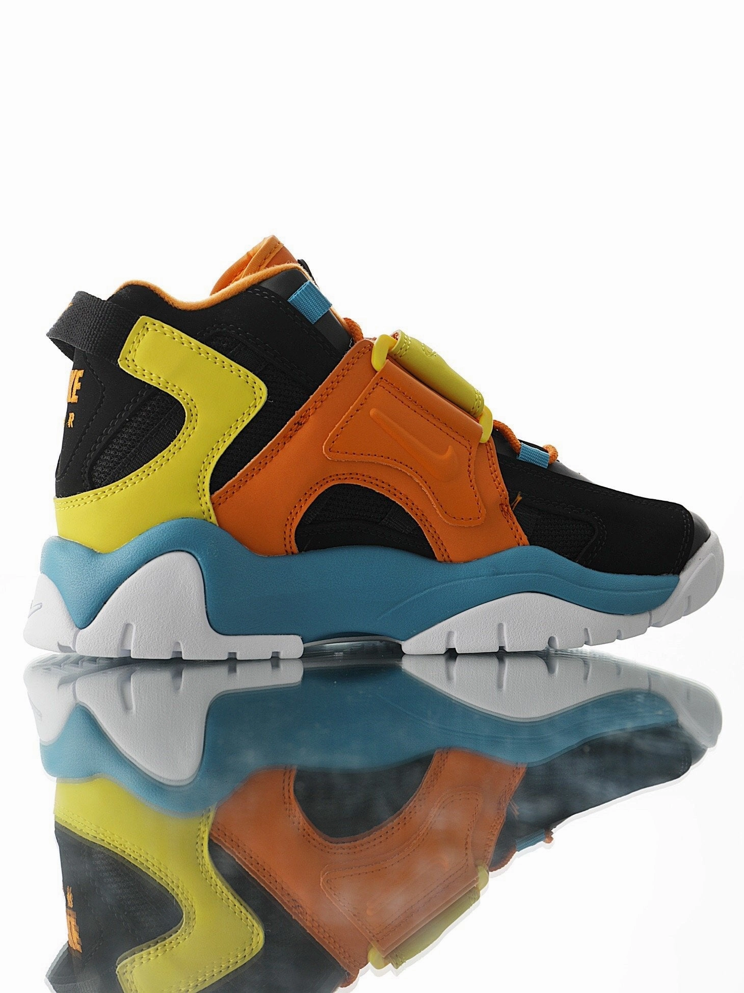 Air Barrage Mid QS Fire Attack Retro Naranja, Negro, Agua, Azul y Blanco gender - specific NarrowFit