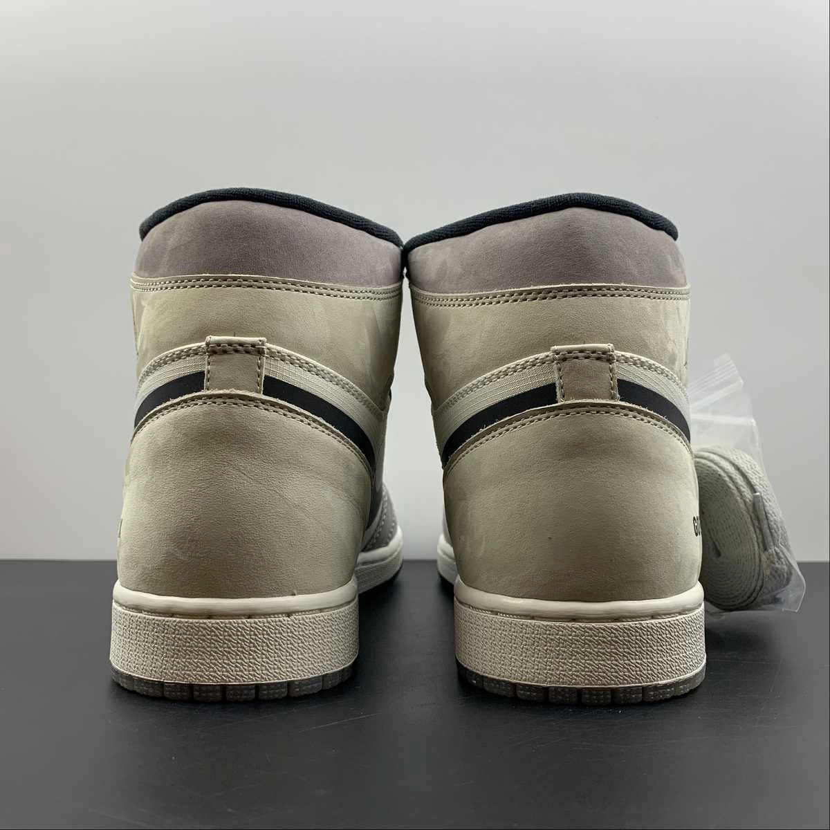 Air Jordan 1 Retro High OG GORE-TEX Sail Light Bone College Grey Black Active Wear Active Run