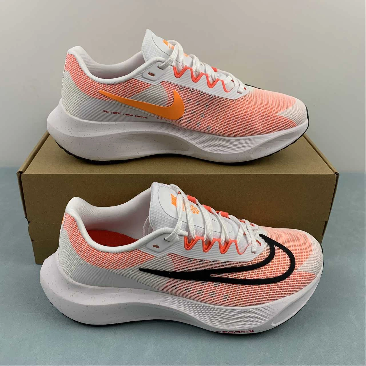 Zone Comfort Activity Driven Zoom Fly 5 White Bright Crimson Light Orewood Brown Obsidian DM8968-100