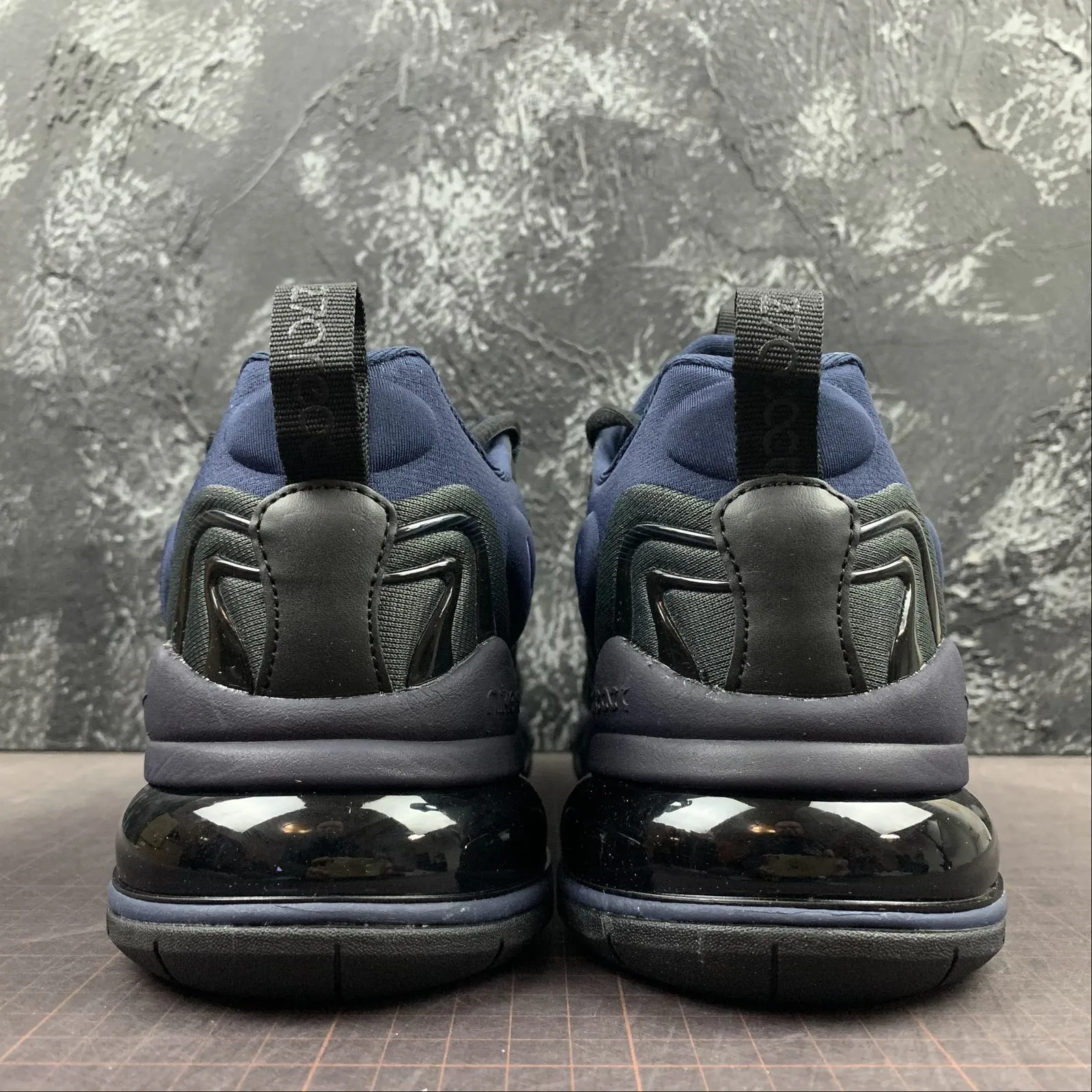 Air Max 270 React ENG Black Sapphire Obsidian CD0113-001 challenge